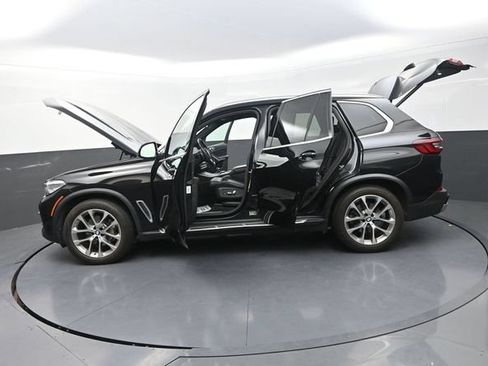 Used 2023 BMW X5 xDrive40i w/ Premium Package AWD/4WD image 33