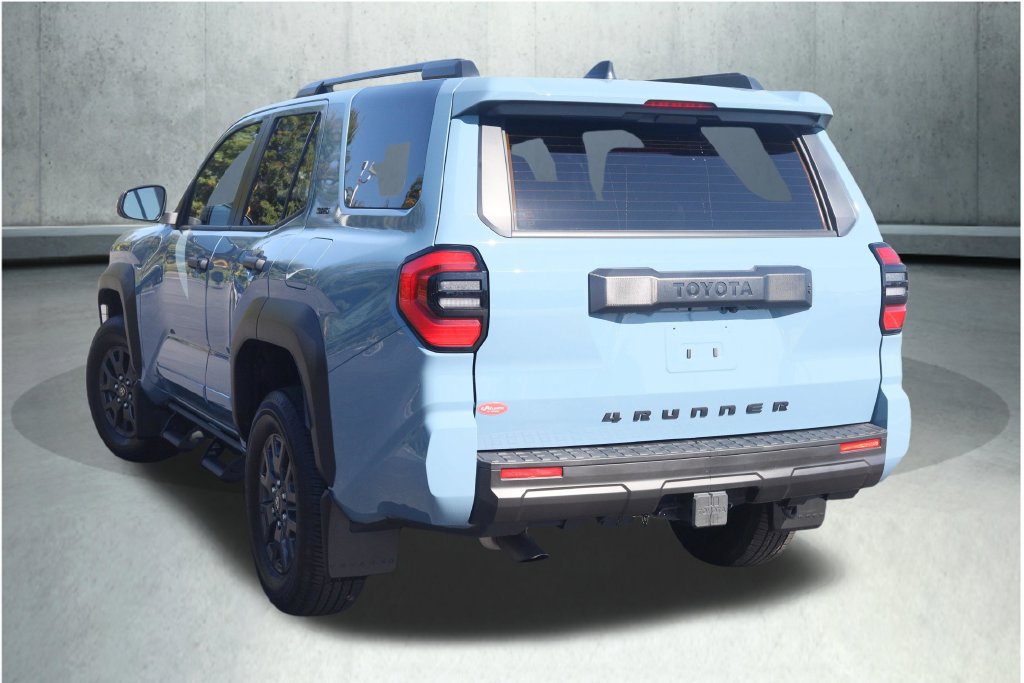 Used 2026 Toyota 4Runner SR5 AWD/4WD image 28