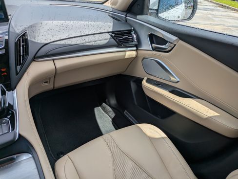 Used 2020 Acura RDX w/ Technology Package FWD image 16