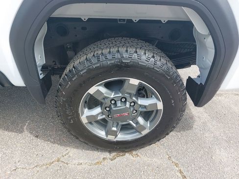 New 2026 GMC Sierra 2500 SLE w/ SLE Value Package; AWD/4WD image 31