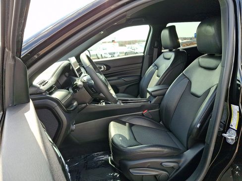 Certified 2022 Jeep Compass Latitude FWD image 14