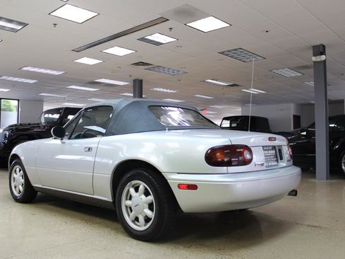 Used 1991 MAZDA MX-5 Miata RWD image 15