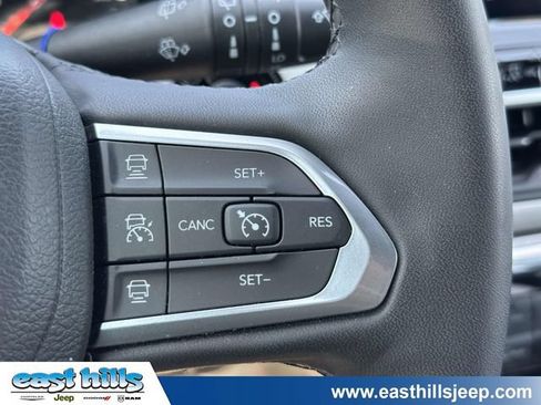 Used 2023 Jeep Compass Limited AWD/4WD image 28