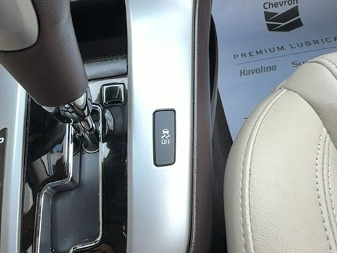 Used 2013 Chevrolet Cruze LT FWD image 12