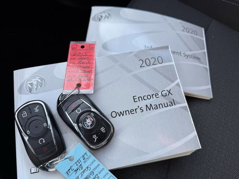 Used 2020 Buick Encore GX Select image 24