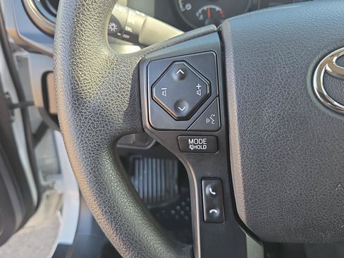 Used 2020 Toyota Tacoma SR AWD/4WD image 26