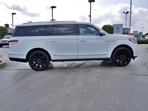 Used 2024 Lincoln Navigator L Reserve AWD/4WD image 4