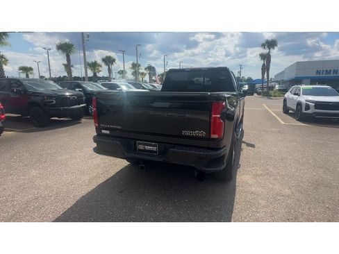 Used 2024 Chevrolet Silverado 2500 High Country w/ High Country Premium Package AWD/4WD image 7