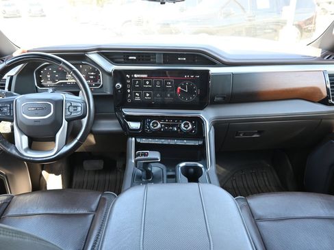 Used 2025 GMC Sierra 1500 Denali AWD/4WD image 7