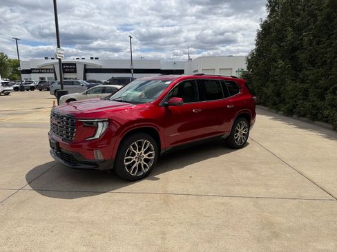 New 2026 GMC Acadia Denali Ultimate w/ LPO, Floor Liner Package AWD/4WD image 7