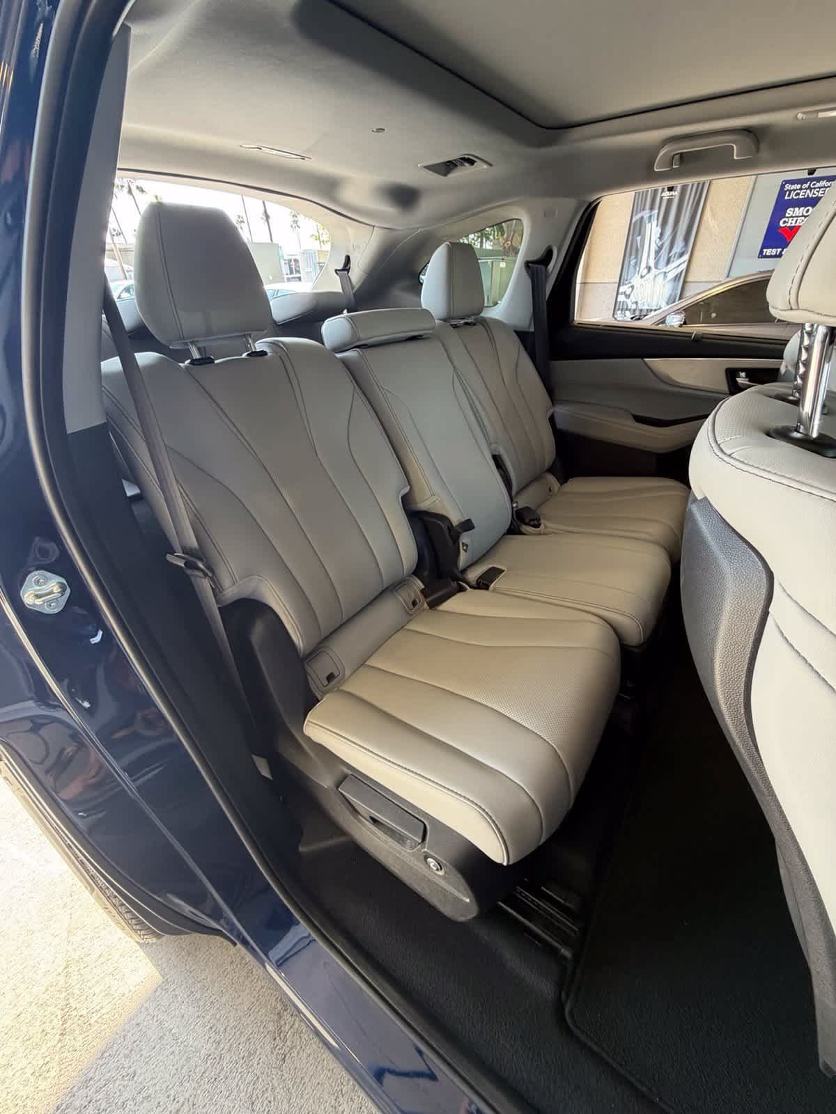 Used 2024 Acura MDX w/ Technology Package AWD/4WD image 12
