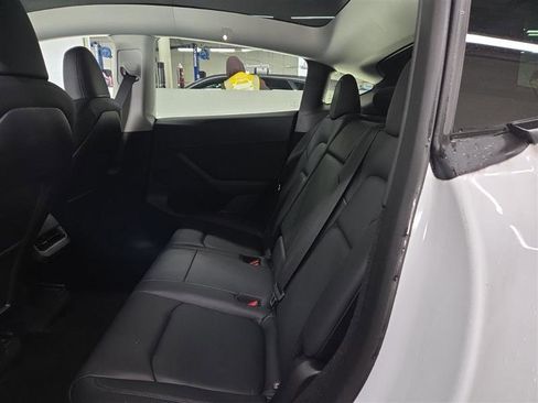 Used 2023 Tesla Model Y Long Range image 9
