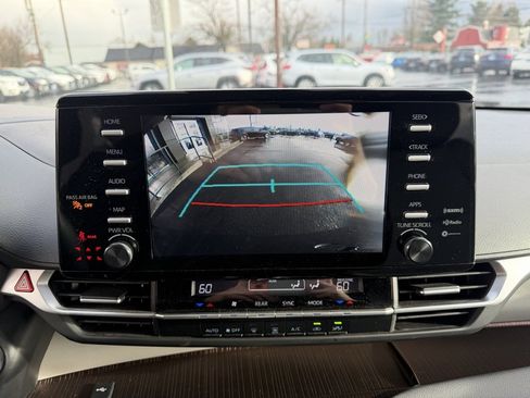 Used 2024 Toyota Sienna LE image 22