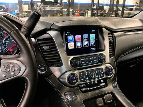 Used 2019 Chevrolet Tahoe LT w/ Luxury Package AWD/4WD image 19