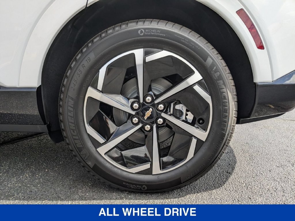 New 2025 Chevrolet Equinox EV LT AWD/4WD image 10