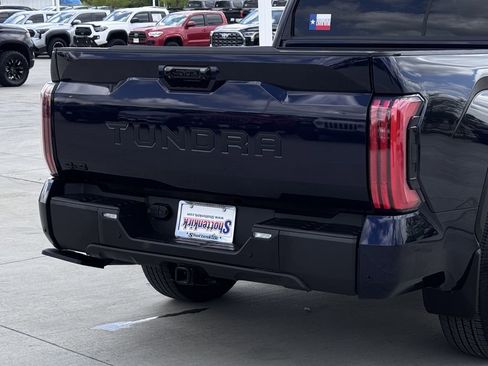 Used 2025 Toyota Tundra Limited AWD/4WD image 6