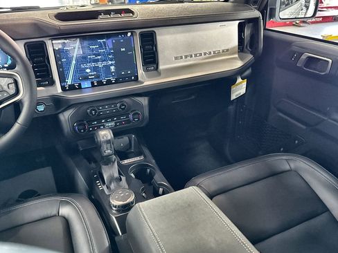 New 2026 Ford Bronco Outer Banks AWD/4WD image 27