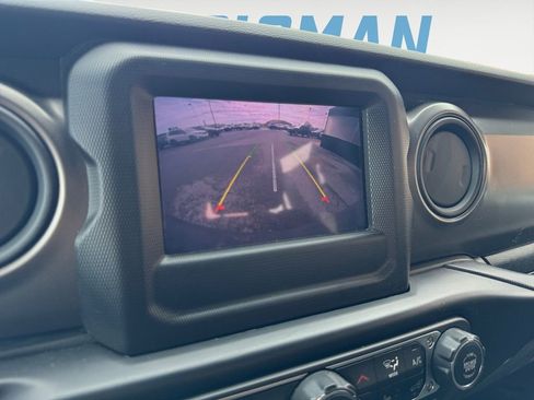 Used 2022 Jeep Wrangler Unlimited Sport image 19