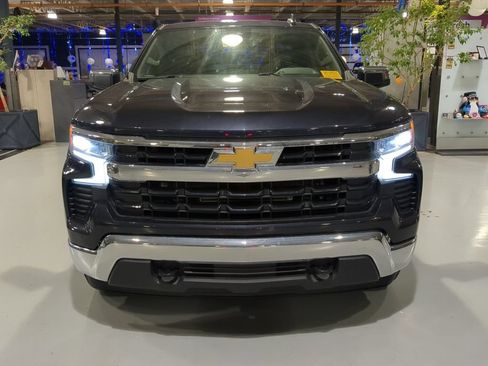 Used 2023 Chevrolet Silverado 1500 LT AWD/4WD image 3