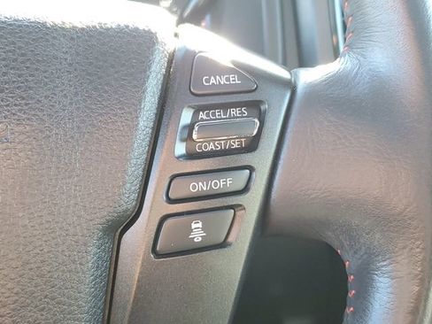 Used 2021 Nissan Titan PRO-4X w/ Pro-4x Convenience Package image 13