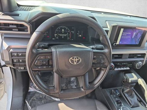 Used 2025 Toyota Tacoma SR5 AWD/4WD image 11