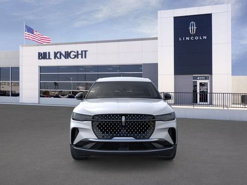New 2025 Lincoln Nautilus Premier image 6
