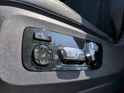 Used 2024 BMW X5 M60i w/ Climate Comfort Package AWD/4WD image 29