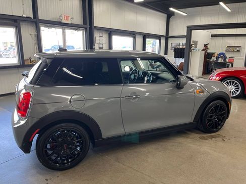 Used 2019 MINI Cooper 2-Door Hardtop FWD image 19