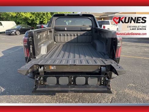 New 2025 GMC Sierra EV Denali image 21