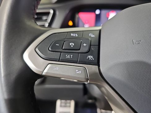 Used 2025 Volkswagen Atlas Cross Sport SEL Premium R-Line AWD/4WD image 20