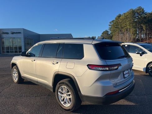 Used 2025 Jeep Grand Cherokee L Laredo w/ Luxury Tech Group I image 5