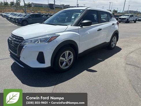 Used 2023 Nissan Kicks S FWD image 3