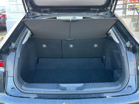 Used 2025 Toyota Prius LE image 28