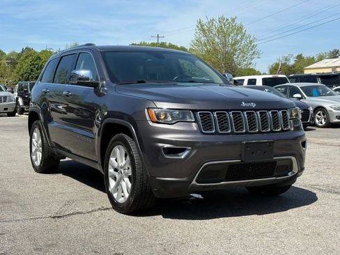 Used 2017 Jeep Grand Cherokee Limited w/ Trailer Tow Group IV image 7