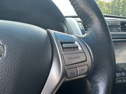 Used 2013 Nissan Altima 2.5 SL w/ Technology Pkg FWD image 23