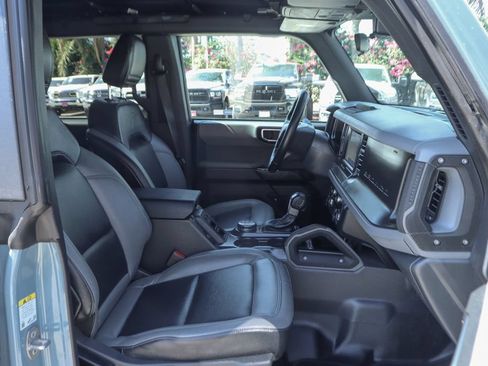 Used 2023 Ford Bronco Big Bend w/ Sasquatch Package AWD/4WD image 41