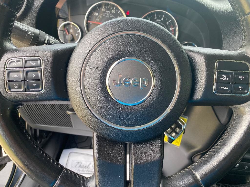 Used 2011 Jeep Wrangler Unlimited Sport w/ Connectivity Group AWD/4WD image 38