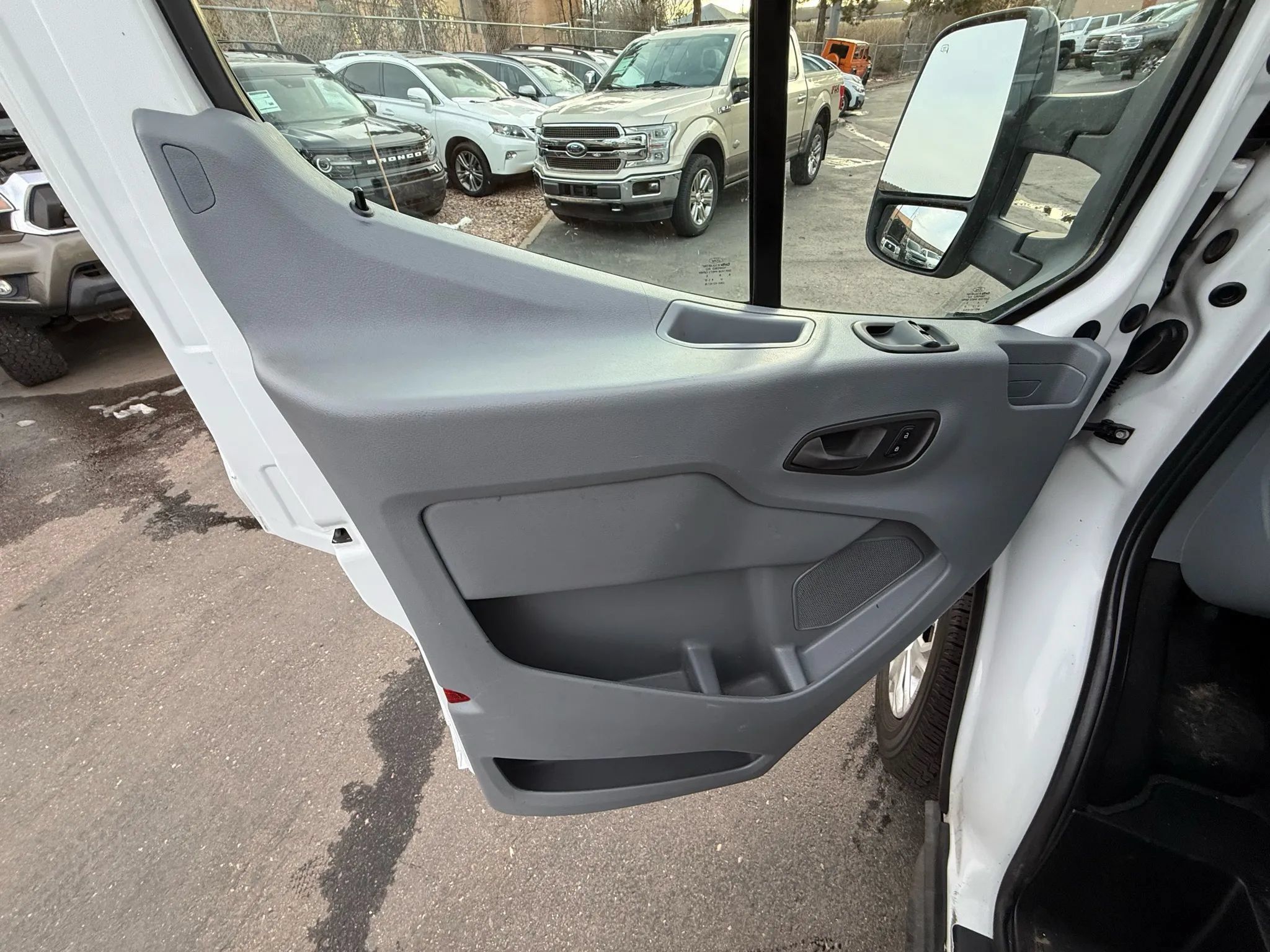 Used 2017 Ford Transit 350 138 w/ Interior Upgrade Package RWD image 36