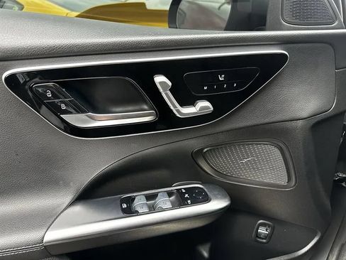 Used 2022 Mercedes-Benz C 300 Sedan image 16