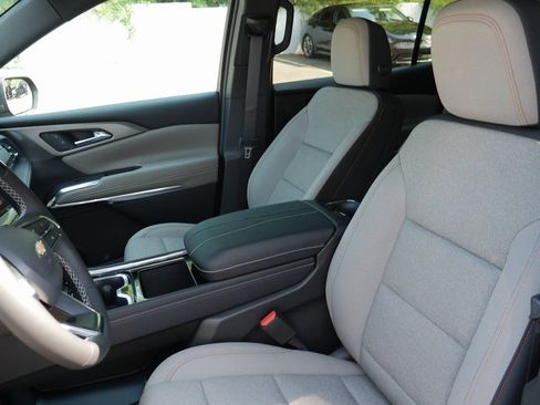 New 2026 Chevrolet Traverse LT w/ Enhanced Driving Package image 9