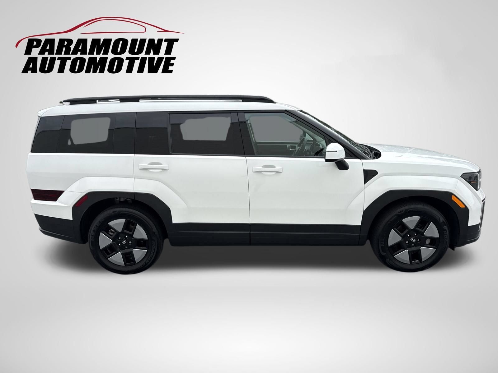 Used 2025 Hyundai Santa Fe SEL FWD image 8