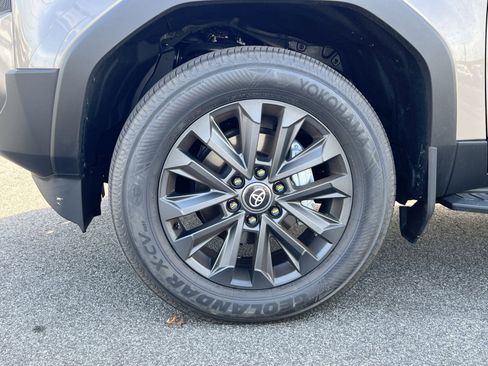 Used 2025 Toyota Land Cruiser image 11