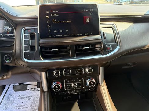 Used 2023 GMC Yukon SLT AWD/4WD image 36