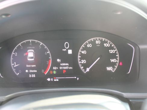 Used 2023 Honda Civic Sport image 9