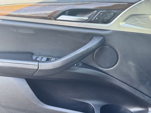 Certified 2023 BMW X4 xDrive30i image 18