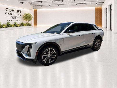 Used 2024 Cadillac Lyriq Luxury AWD/4WD image 4