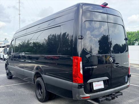 Used 2022 Mercedes-Benz Sprinter 3500 image 21