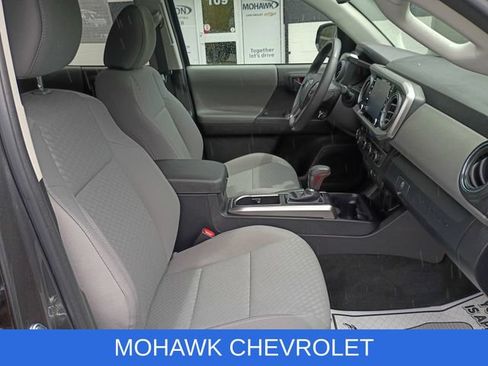 Used 2023 Toyota Tacoma SR5 w/ Technology Package AWD/4WD image 27