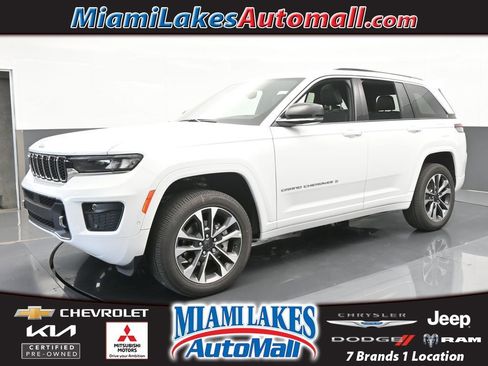 Used 2024 Jeep Grand Cherokee Overland image 1