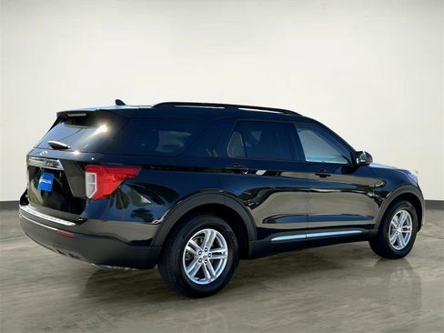 Certified 2022 Ford Explorer XLT image 10